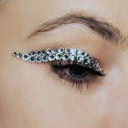 handgemachte Eyeliner sticker mit glänzenden Steinen